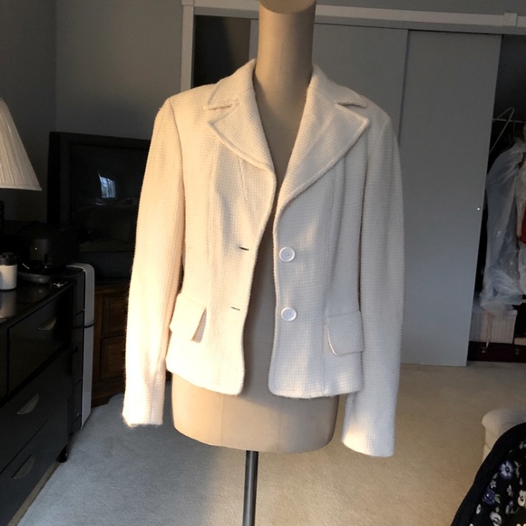 Ann Taylor Jackets & Blazers - AnnTaylor cropped jacket